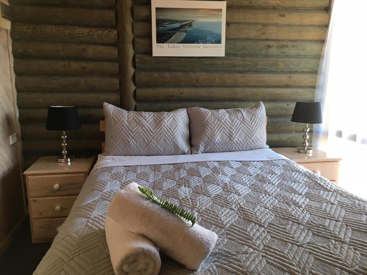 Lazy Acre Log Cabins 엔트런스호수 외부 사진
